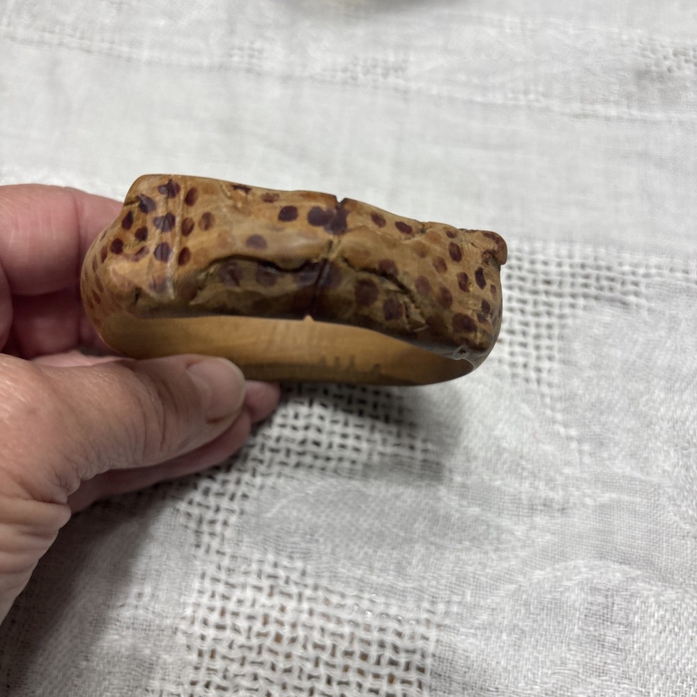 Vintage African Kissing Cheetah Hand Carved Wood Souvenir Bangle Bracelet